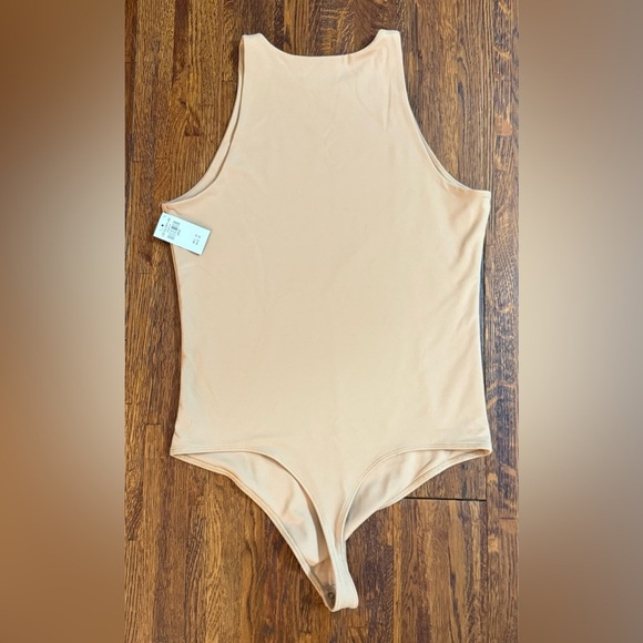 ABERCROMBIE AND FITCH Sleeveless High Neck Bodysuit in Tan/Nude Size Large - Picture 5 of 6